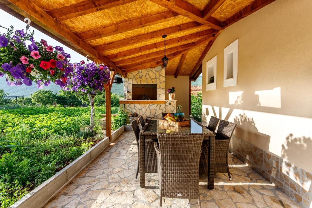 Holiday Home Memories And Joy Imotski Exteriör bild