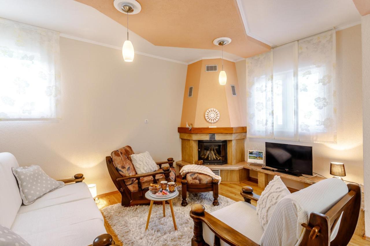 Holiday Home Memories And Joy Imotski Exteriör bild